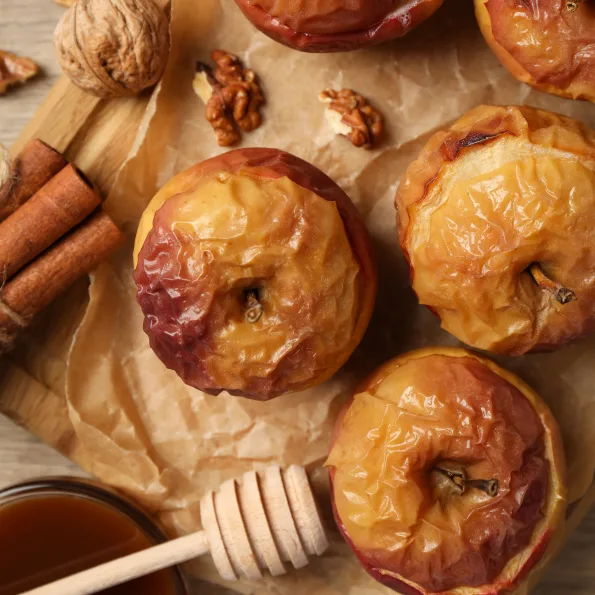 Яблоки, запеченные с курагой